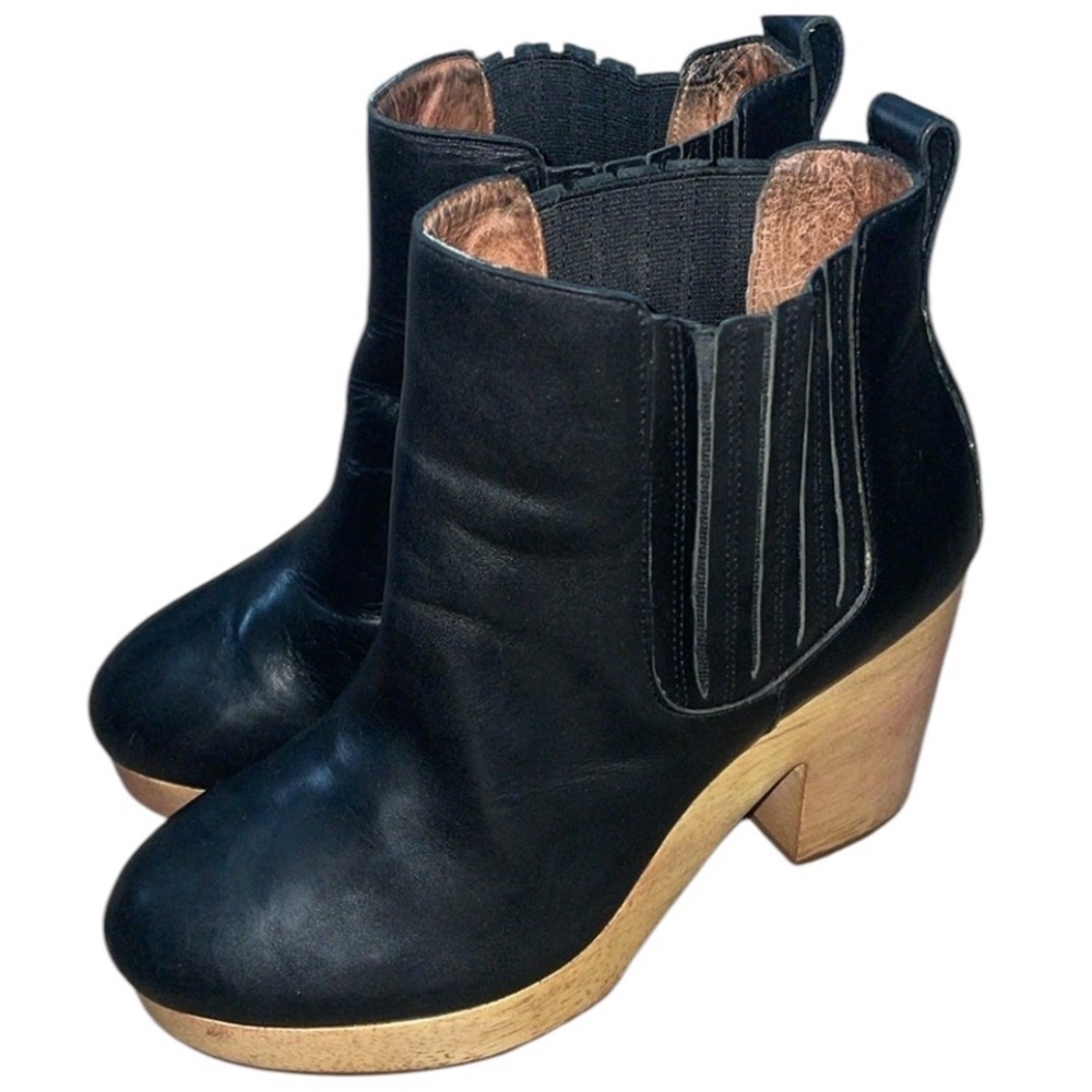 Madewell The Clog black leather booties